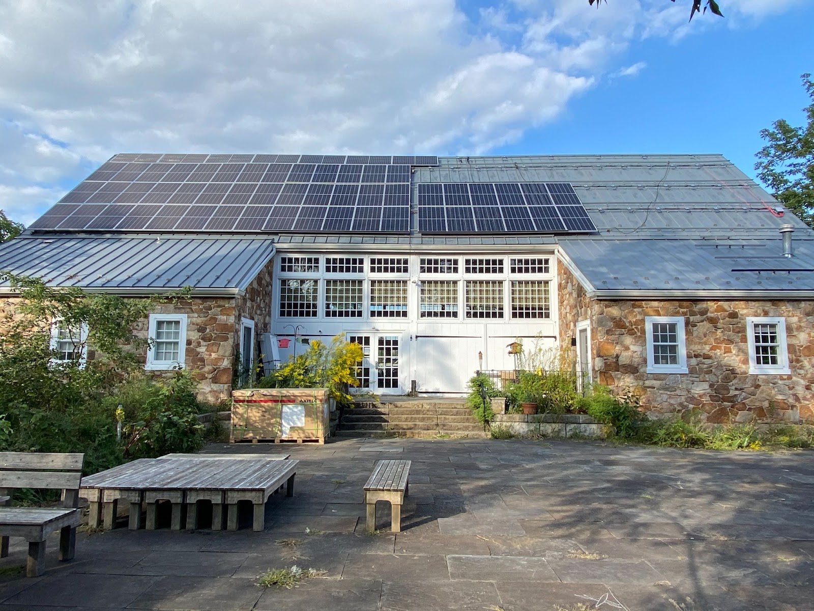 Polycrystaline panels mounted on a rooftop