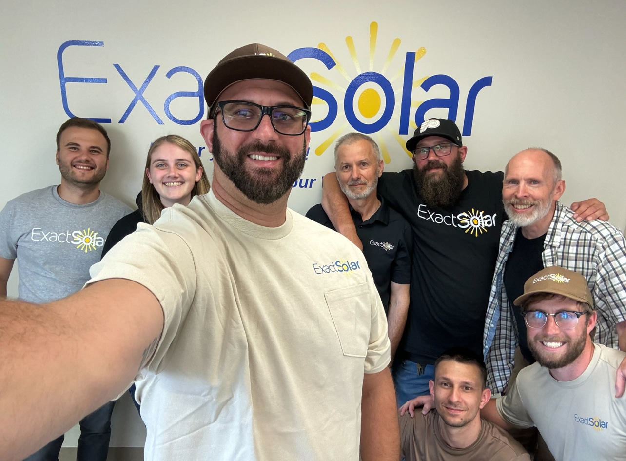 Exact Solar's team taking a selfie.